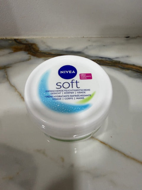 Nivea Soft Creme / 200 ML / Body / Face / Hand