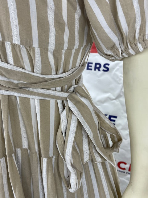 Old Navy Cross Wrap Dress / Very Adjustable / Belted / Elasticized sleeves / Cotton / Midi