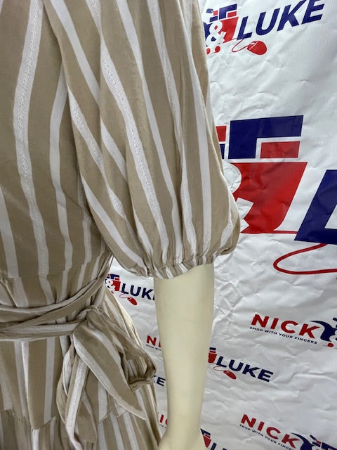 Old Navy Cross Wrap Dress / Very Adjustable / Belted / Elasticized sleeves / Cotton / Midi