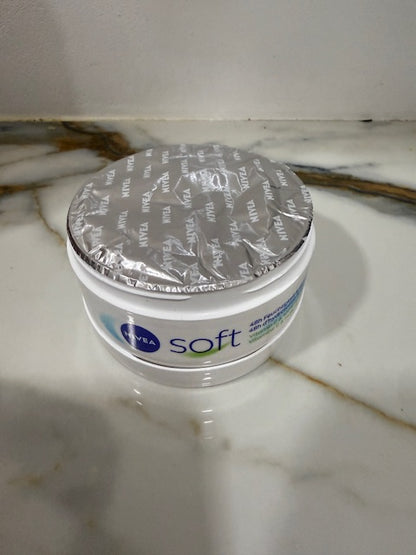 Nivea Soft Creme / 200 ML / Body / Face / Hand