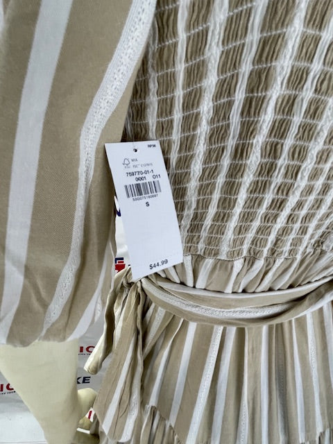Old Navy Cross Wrap Dress / Very Adjustable / Belted / Elasticized sleeves / Cotton / Midi