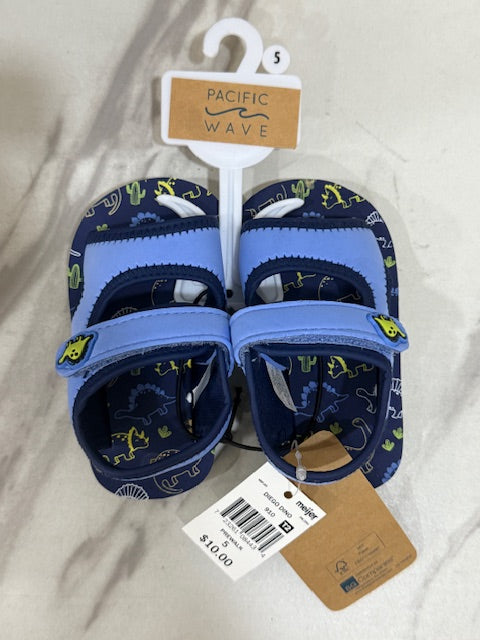 Toddlers Dinosaur Sandals NWT Size 5